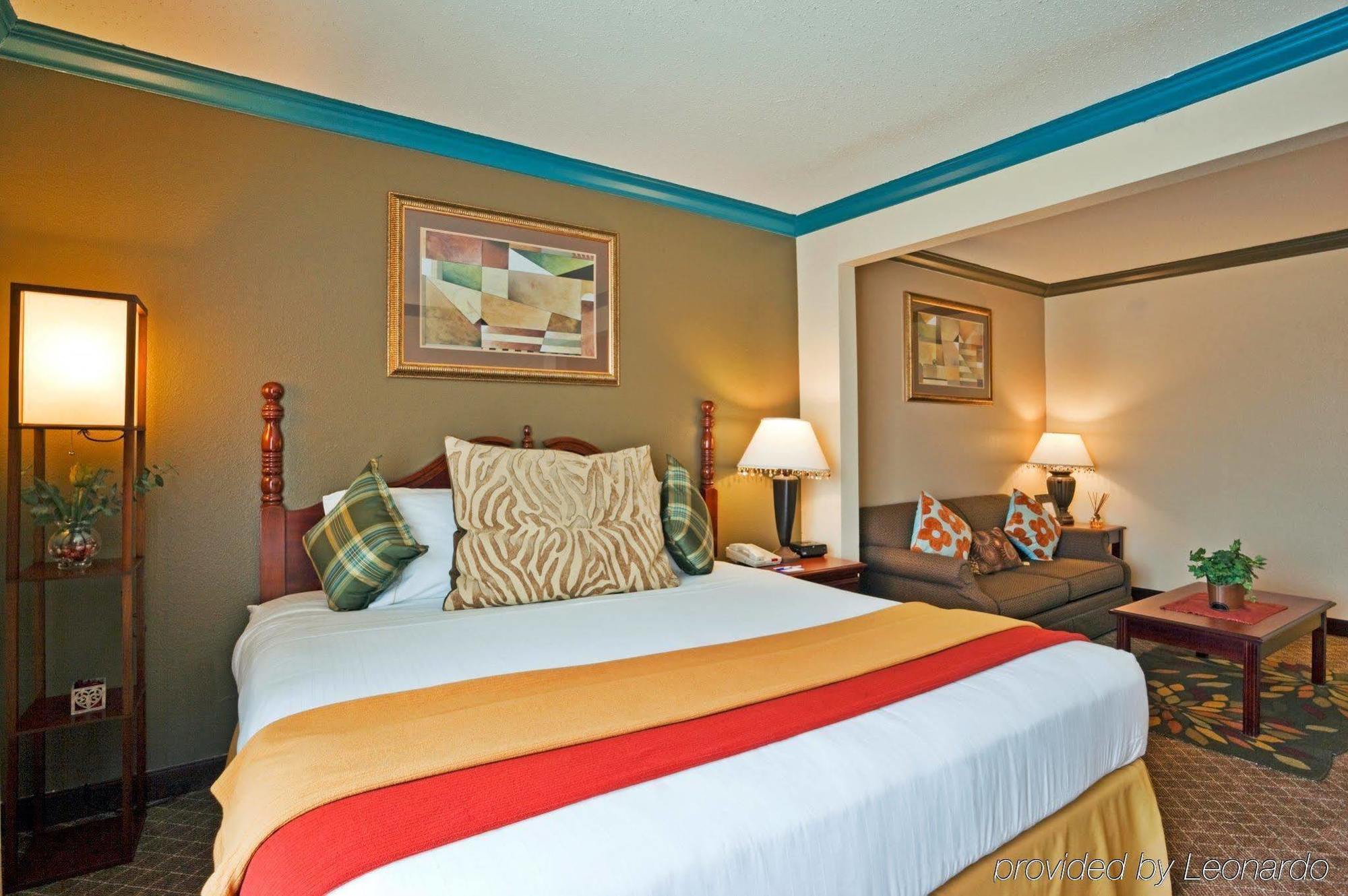 Holiday Inn Express & Suites Austin North Central By Ihg Екстер'єр фото